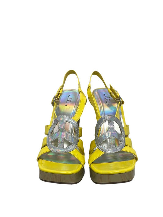 Ellie Chunky Peace Sign Sandal - 6 - Queens Exchange Consignment Boutique